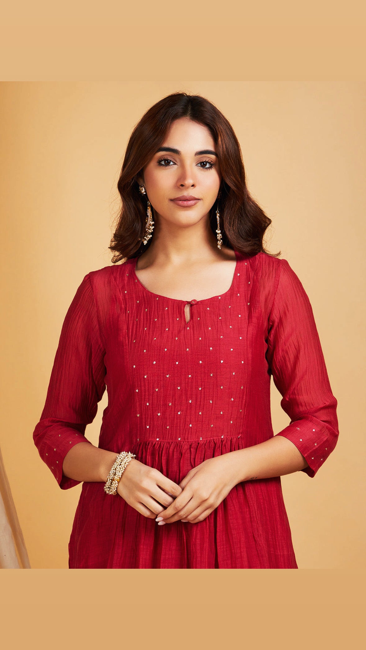 Surkh mul chanderi hand embroidered kurta