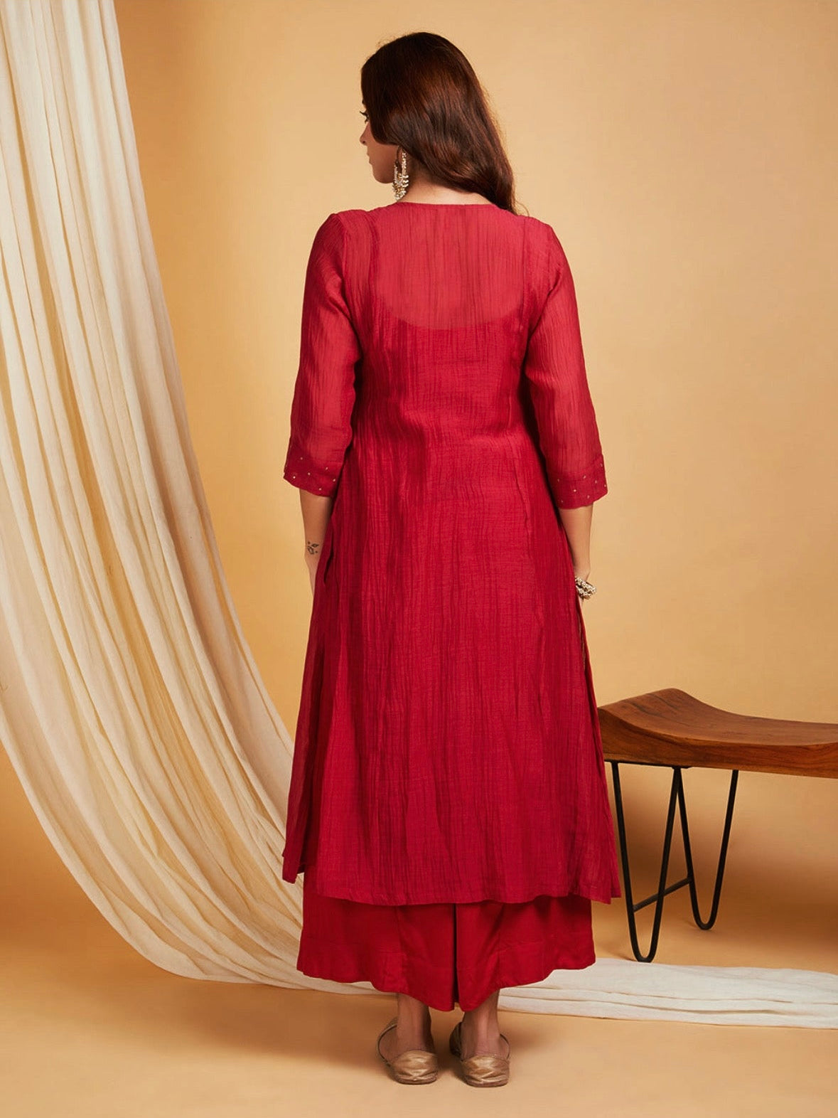 Surkh mul chanderi hand embroidered kurta