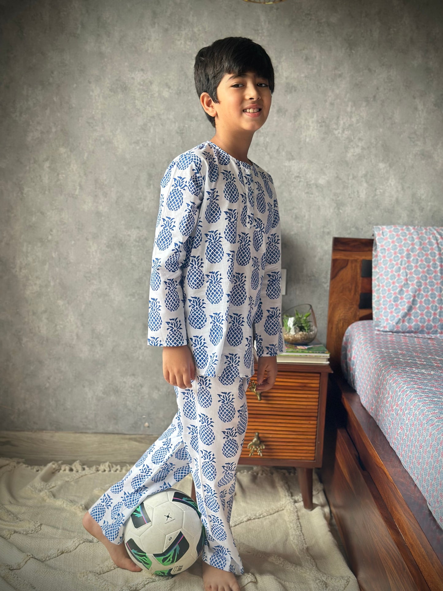 Blue pineapple print kids loungewear set