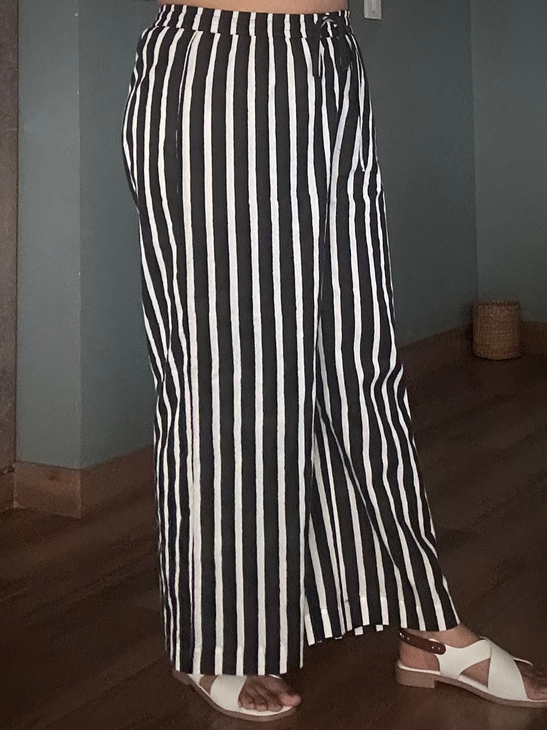 Siyah kalidar kurta with hand appliqué work
