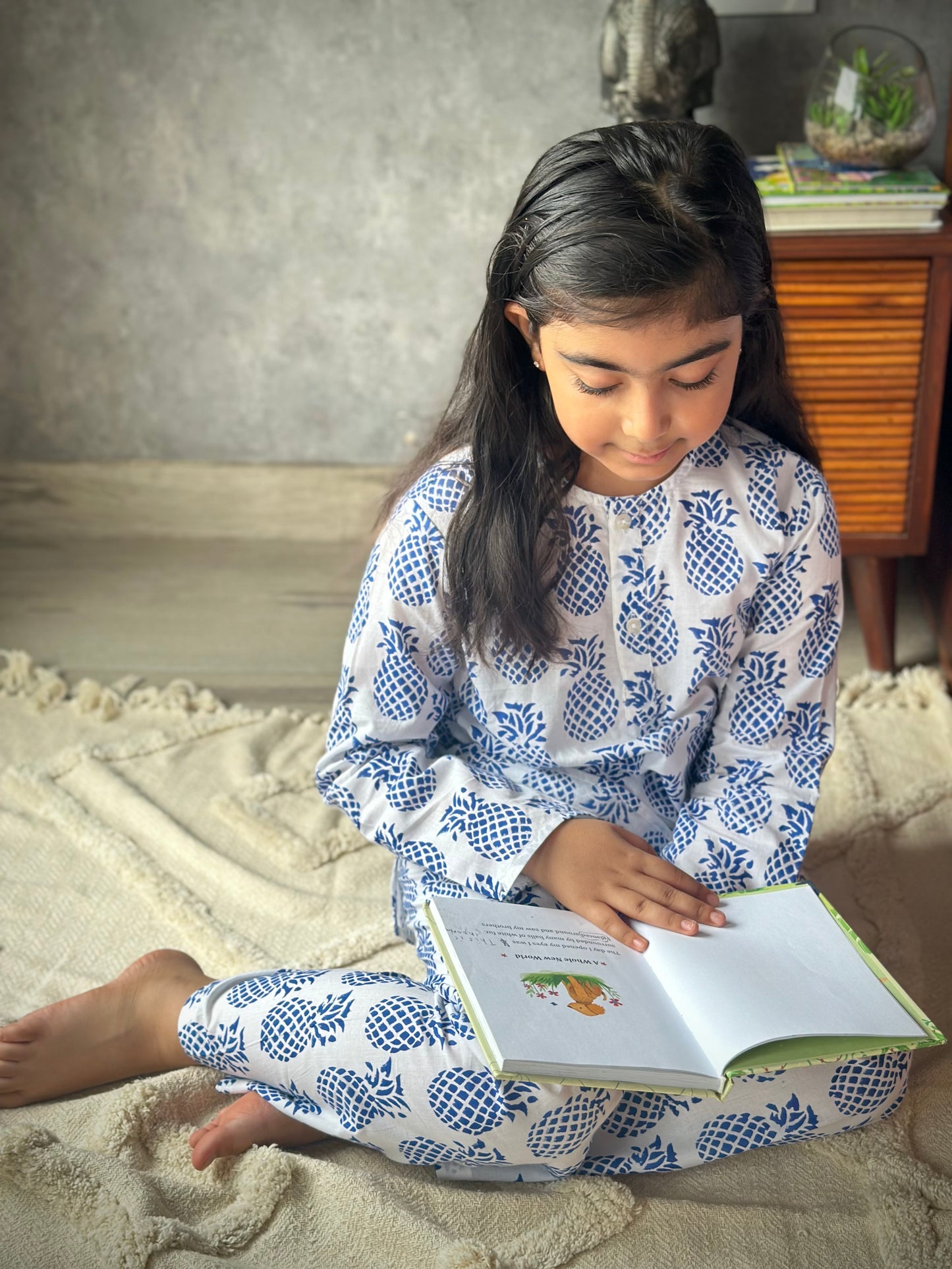 Blue pineapple print kids loungewear set