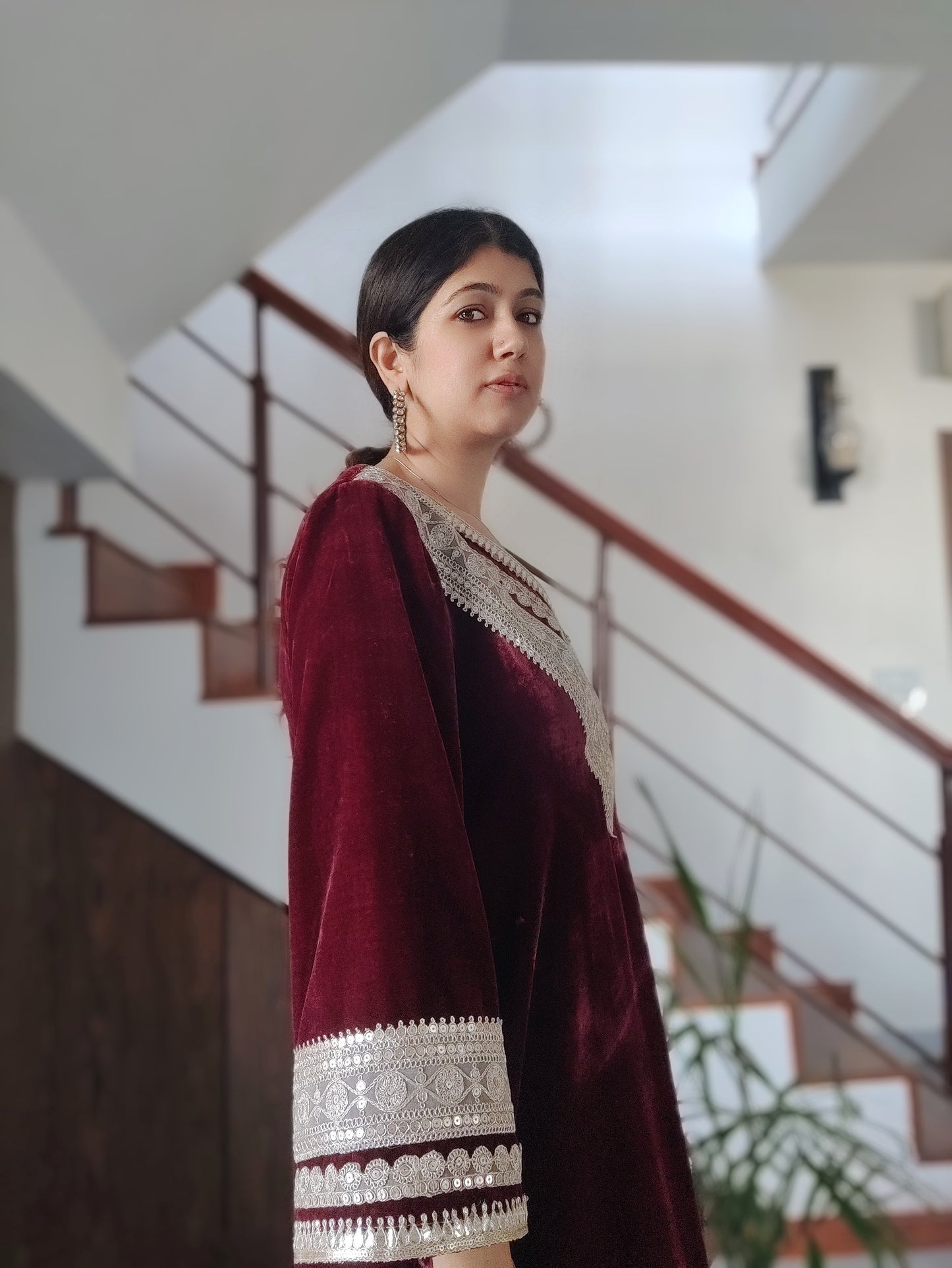 Gehra surkh silk velvet salwar set