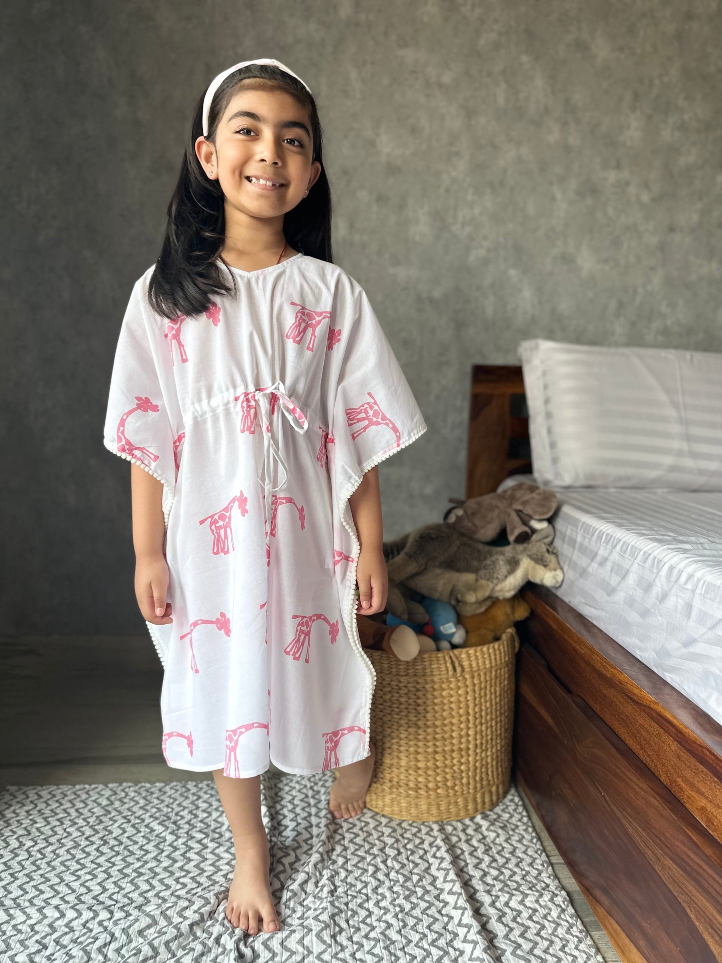 Pink giraffe print kids kaftan