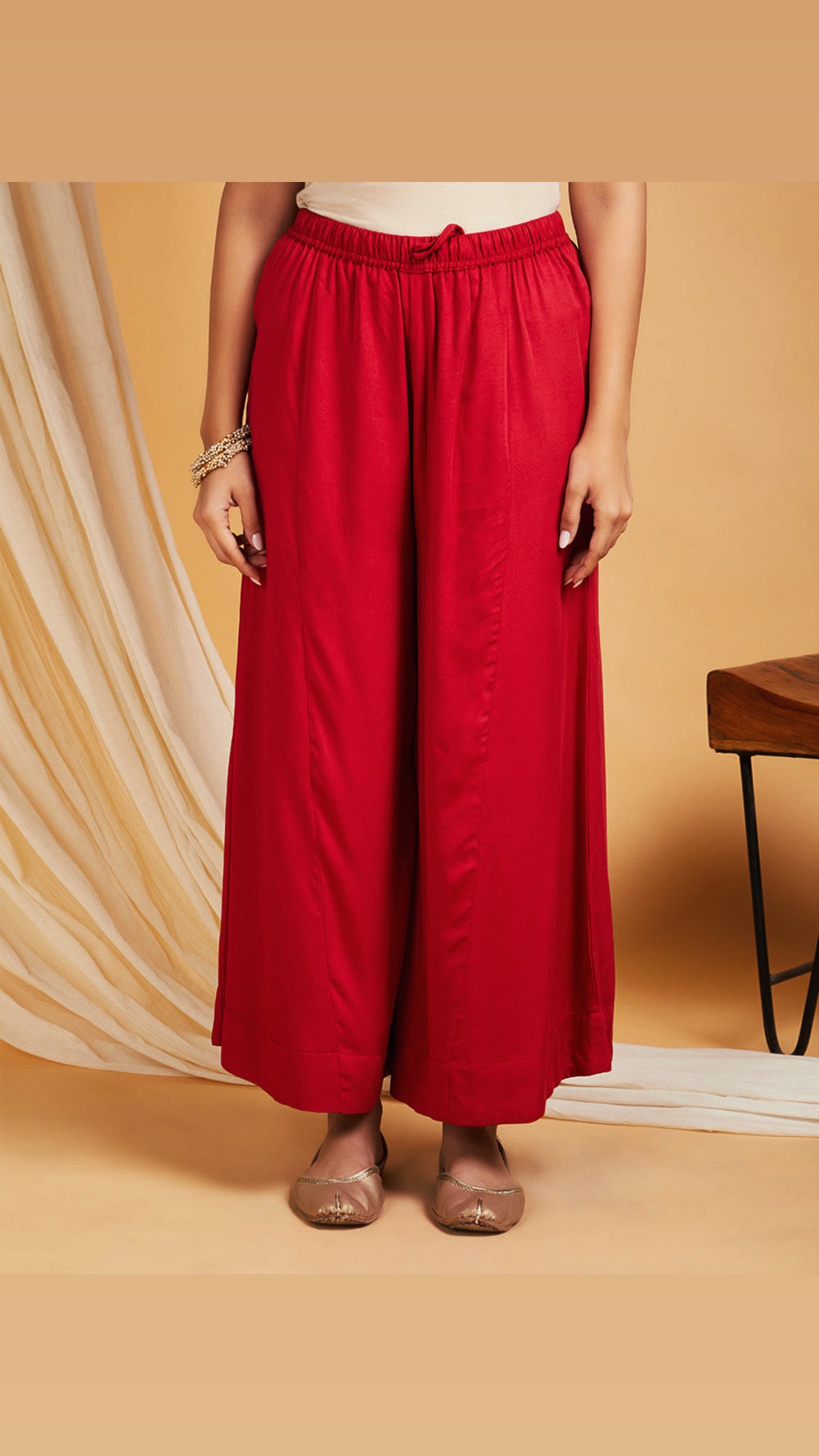 Surkh mul chanderi hand embroidered kurta set