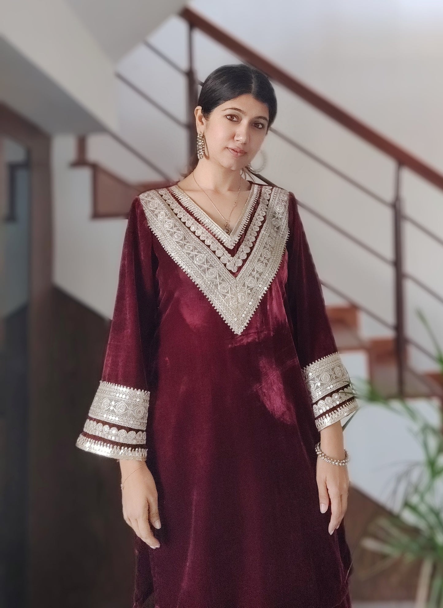 Gehra surkh silk velvet salwar set