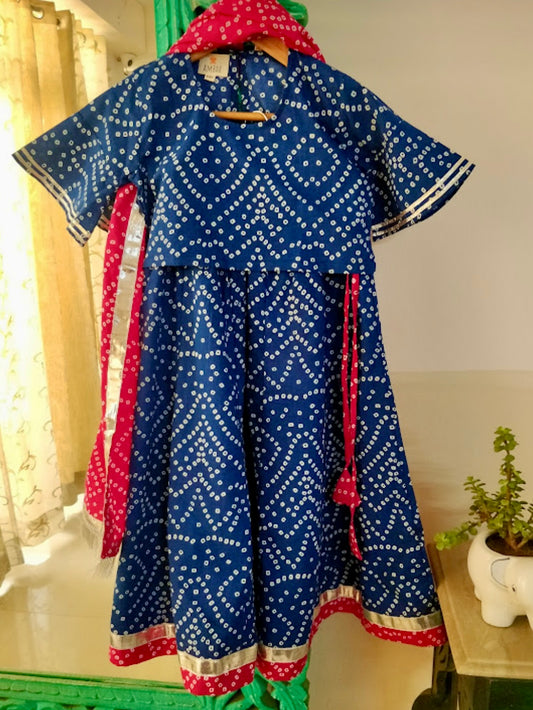 Aaima blue cotton handprinted bandhani kids lehenga set with pink dupatta