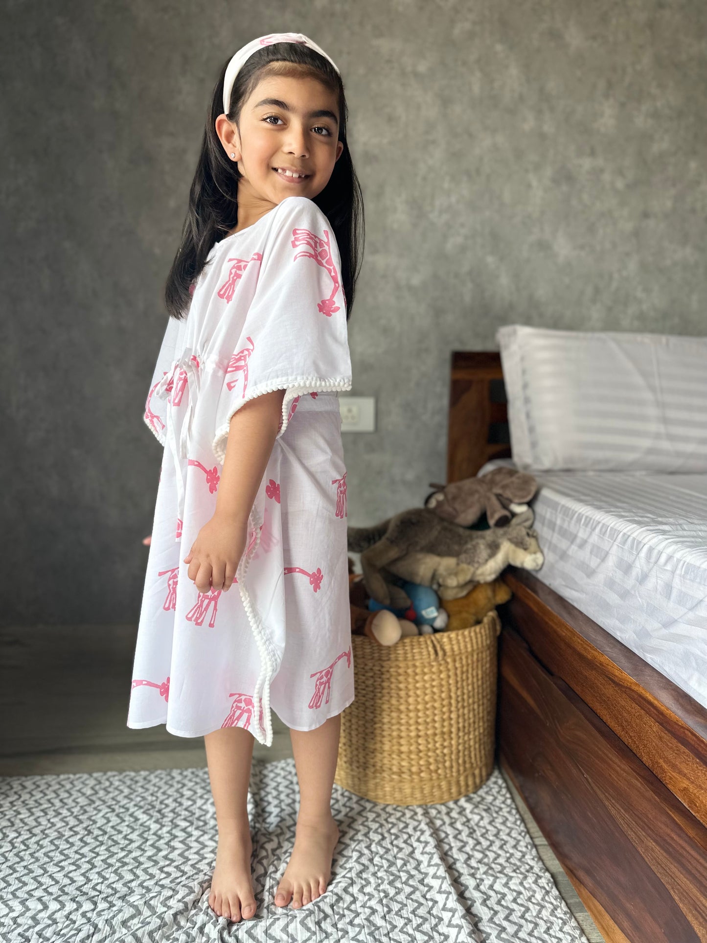 Pink giraffe print kids kaftan