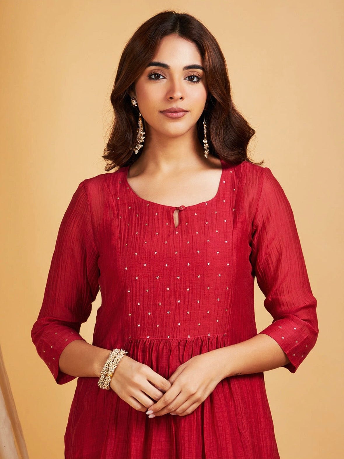 Surkh mul chanderi hand embroidered kurta